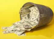 К чему может привести резкий обвал на валютном рынке Узбекистана?