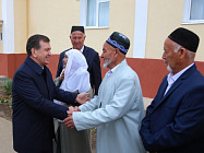 Президент Узбекистана потребовал от руководителей «не задирать нос»