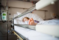 В Бекабаде уволены заведующая, повар и медсестра детсада после массового отравления детей