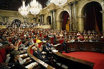 В Каталонии начинаются досрочные парламентские выборы