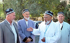 В районах и городах Узбекистана создадут общественные советы старейшин