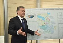 Мирзиёев Жиззах вилоятида йирик лойиҳаларни кўздан кечирди  