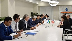 Exxon Mobil Фарғона НҚИЗда базавий мойларни ишлаб чиқаришни йўлга қўяди  