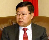 Мирзиёев мамлакатда дипломатик миссиясини якунлаётган ХХР элчисини “Дўстлик” ордени билан шахсан тақдирлади