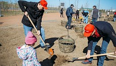 Остонада Оқтўба вилоятида ҳалок бўлган ўзбекистонликлар хотирасига 52 дарахт экилди