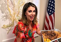 Представитель Госдепа США назвала узбекский плов "самой замечательной едой"