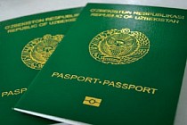 Тошкентда 10 киши Ўзбекистон фуқаросининг биометрик паспортларини олди