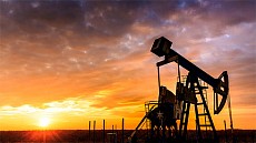 Цены на нефть незначительно снизились на ведущих мировых биржах