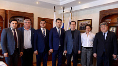 НОК Узбекистана и России подписали меморандум о сотрудничестве в спортивной сфере