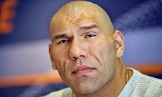 10 ўзбек боксчиси Николай Валуев совринига ўтказиладиган турнирда қатнашади