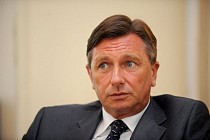 Мирзиёев Словения раҳбарини байрам билан табриклади  