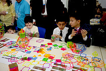 Инха университетидаги қизиқарли математика фестивалига 5 мингдан зиёд киши ташриф буюрди