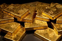 Золото подешевело по итогам вечернего межбанковского фиксинга в Лондоне в понедельник