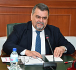 Камилов принял вновь назначенного посла Армении