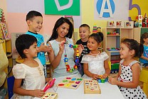 Расширена категория лиц, которая может приводить детей в детский сад и забирать их, в Узбекистане