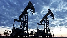 Цены на нефть на ведущих мировых биржах изменились разнонаправленно