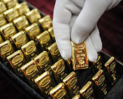 Цена на золото по итогам вечернего межбанковского фиксинга в Лондоне во вторник повысилась