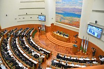 Ўзбекистон сенаторлари янги таҳрирдаги иккита қонунни маъқулладилар