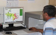 ФАО передало 40 мобильных телефонов агентству по гидрометеорологии Таджикистана