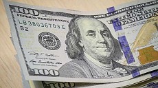 Ўзбекистонда доллар курси бир ойда 35 сўмдан кўпга ўсди