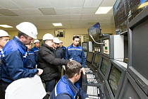 Глава «Узбекнефтегаз» ознакомился с производственным процессом Бухарского НПЗ