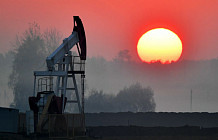 Нефть продолжает дорожать на ведущих мировых биржах