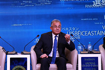 Делегация во главе с Акмалем Саидовым отбыла в Москву