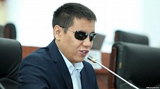 Депутат Бекешев предложил запретить на год строительство памятников и проведение юбилеев