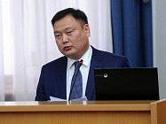 Во время обыска в квартире бывшего вице-премьера КР обнаружены $100 тыс., золото, драгоценности