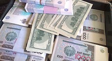 Ўзбекистонда хорижий валютанинг ноқонуний айланмаси учун жарималарни ошириш режалаштирилмоқда  