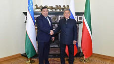 Рустам Минниханов предложил открыть прямой авиарейс между Казанью и Бухарой