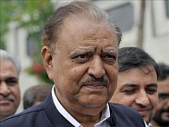 Ўзбекистон президенти ШҲТ саммитида покистонлик ҳамкасби билан учрашди  