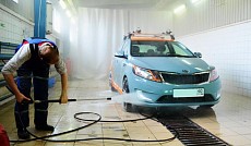 Власти Астаны обеспокоены использованием питьевой воды для мытья машин и полива газонов