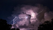 Пайшанба куни Ўзбекистоннинг барча ҳудудларида ёмғир ёғиб, момоқалдироқ бўлиши кутилмоқда