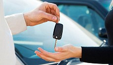 В Узбекистане утвердили порядок сдачи автомобиля в аренду