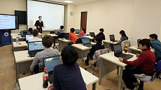 Ўзбекистонда АКТ чуқурлаштириб ўрганиш бўйича мактабда биринчи имтиҳонлар бўлиб ўтди