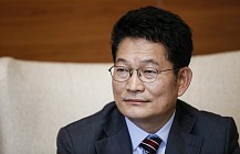 Мирзиёев Тошкентга қайтгач Корея Республикаси делегацияси билан учрашди