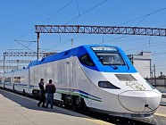 В Узбекистане планируют частично возобновить авиа и ж/д сообщение
