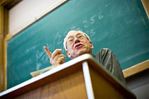 Вузы Узбекистана обязали увольнять преподавателей с низким показателем успеваемости студентов