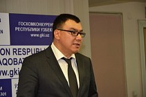 Туризм вазири 7 мамлакат фуқаролари учун визасиз режим жорий этилганидан кейин мамлакатга келган илк сайёҳларни шахсан кутиб олди