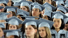 Около $3 млрд направит G7 в помощь женщинам и девочкам в получении образования