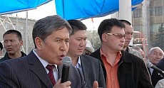 Участники курултая оппозиции намерены добиваться возбуждения уголовного дела в отношении экс-президента Атамбаева