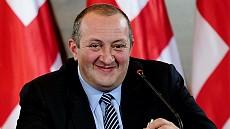Ўзбекистон раҳбари Грузия президентини Давлат мустақиллиги тикланган кун билан табриклади  