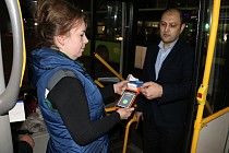 В столичных автобусах заработали единые транспортные карты