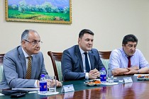 Ахборот технологияларини ривожлантириш вазирлиги раҳбари “Airbus Group” вице-президенти билан учрашди 