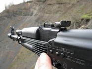 Тошкентда АК-74 автоматига ҳарбий патронларни сақлаб келган эркак қўлга олинди  