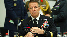 Глава миссии НАТО провел совещание в Гильменде 